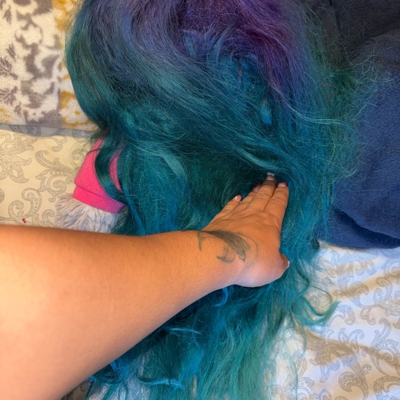 Wig - Picture 2 of 5